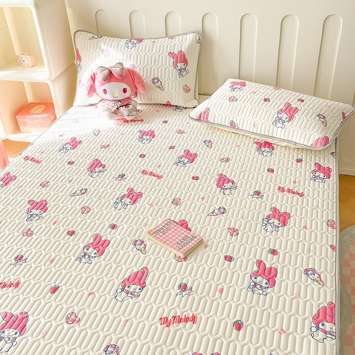 91家纺网 家纺一手货源 找家纺 （总）金爱家2025新款A类三丽鸥高品质可组合凉感丝乳胶席牛奶丝针织棉软糯夏被四件套