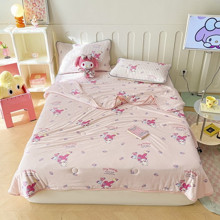 91家纺网 家纺一手货源 找家纺 金爱家2025新款A类三丽鸥高品质可组合凉感丝乳胶席牛奶丝针织棉软糯夏被四件套 乳胶席-气球美乐蒂