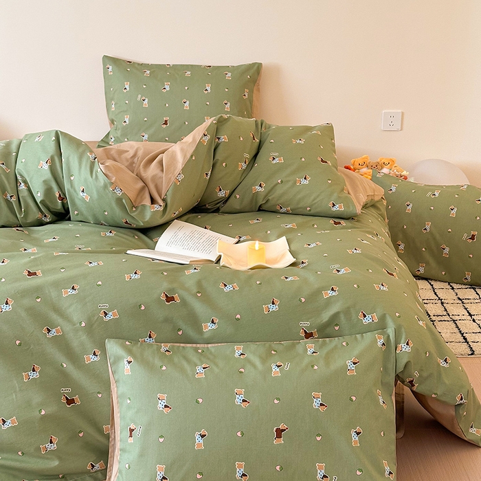 91家纺网 家纺一手货源 找家纺 典曼家纺 2025新款13372印花小清新四件套 草莓小狗