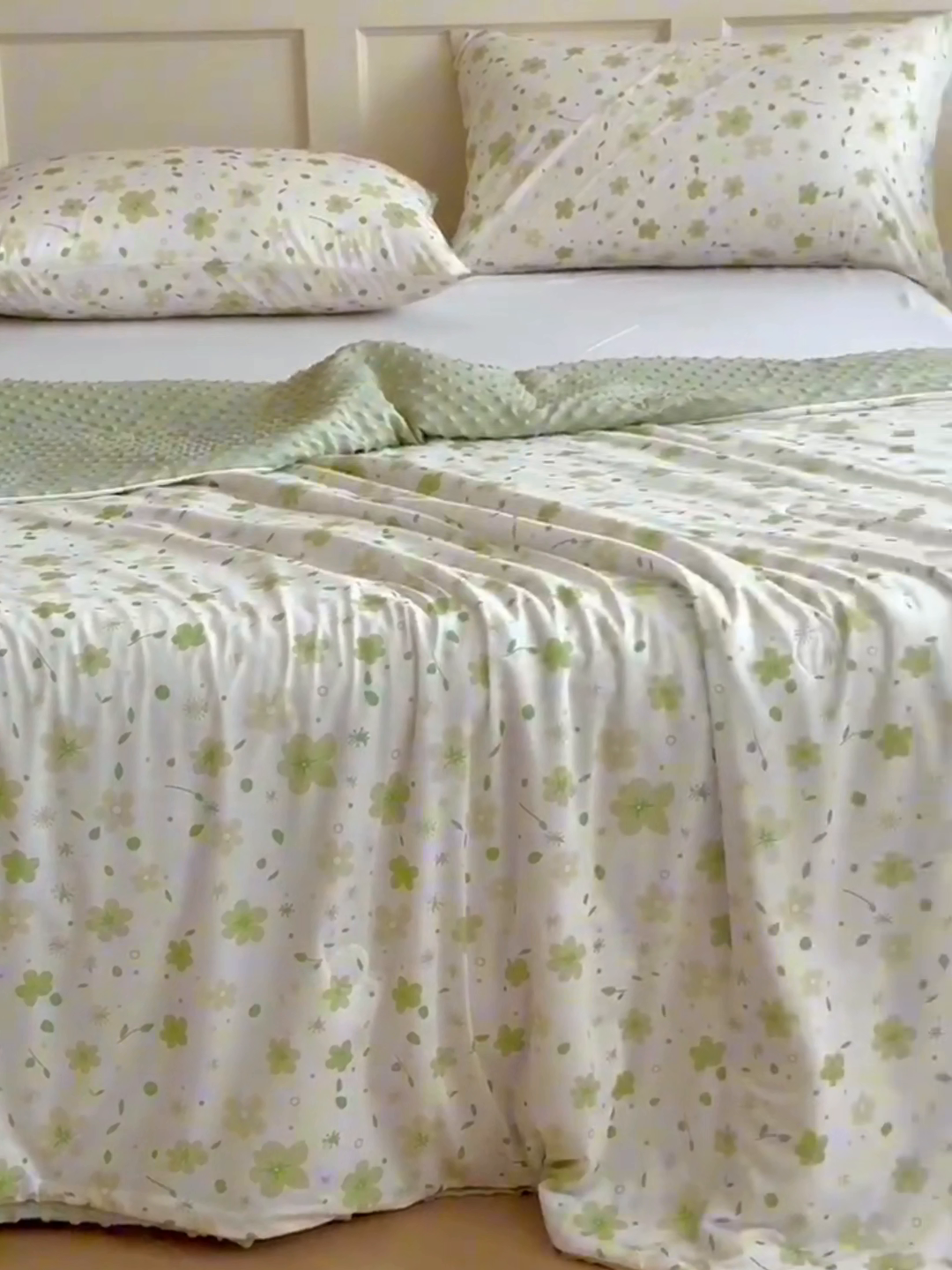 91家纺网 家纺一手货源 找家纺 绒梦里 2025新款A类小凉皮凉感冰豆豆夏被空调被 春满庭