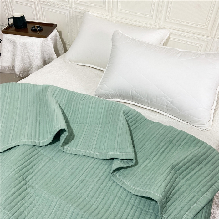 91家纺网 家纺一手货源 找家纺 卡奥家纺 2025新款有氧泡泡纱泡泡棉床盖夏被 绿色