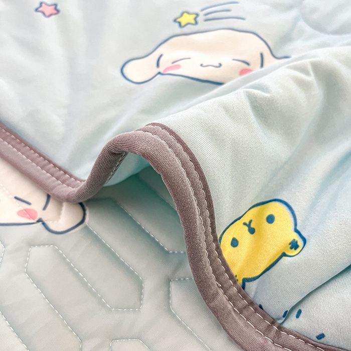 91家纺网 家纺一手货源 找家纺 金爱家2025新款A类三丽鸥高品质可组合凉感丝乳胶席牛奶丝针织棉软糯夏被四件套 乳胶席-可爱玉桂狗