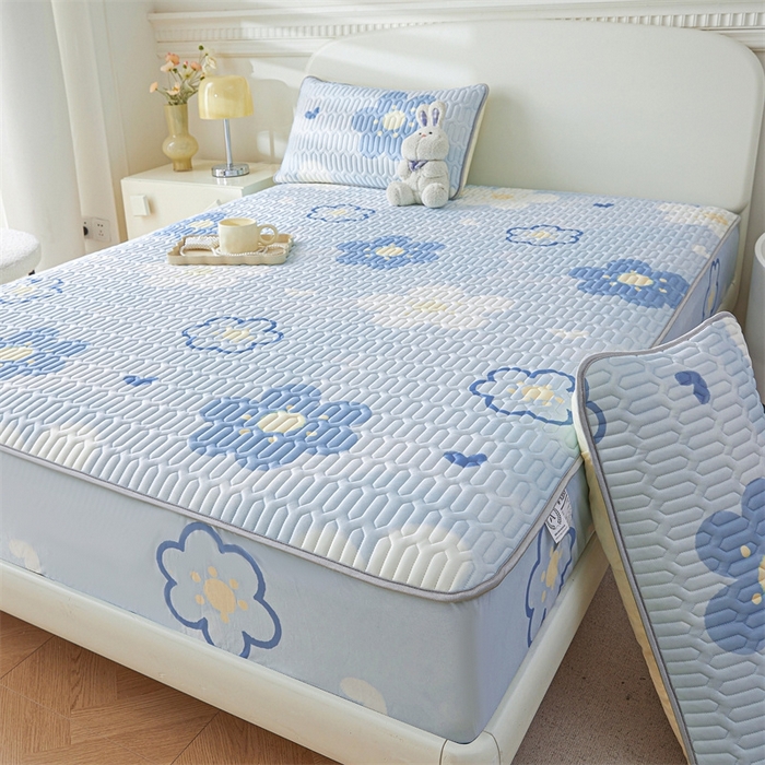 91家纺网 家纺一手货源 找家纺 雯豆2025夏季新品0.4乳胶凉席床笠款三件套凉感丝印花纯色床罩 乳胶床笠-花漾