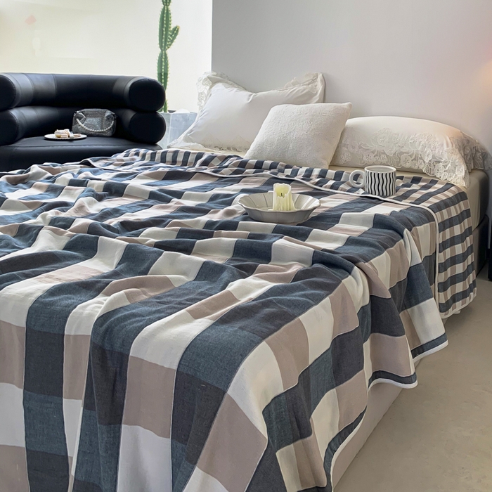 91家纺网 家纺一手货源 找家纺 爱港家纺 2025新款全棉A类六层纱布毛巾被 夏被 蓝格