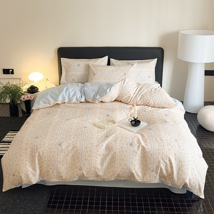 91家纺网 家纺一手货源 找家纺 典曼家纺 2025新款13372印花小清新四件套 小樱桃