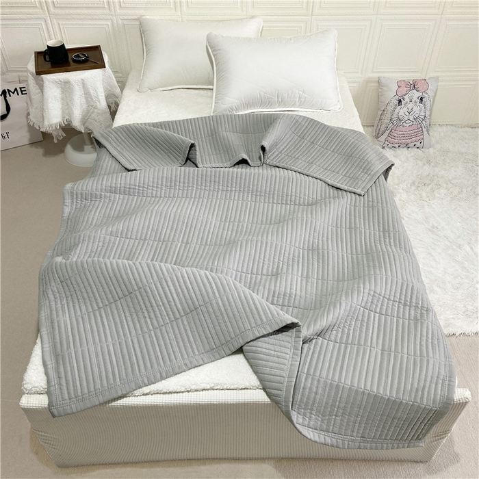 91家纺网 家纺一手货源 找家纺 卡奥家纺 2025新款有氧泡泡纱泡泡棉床盖夏被 银灰