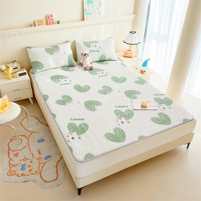 91家纺网 家纺一手货源 找家纺 雯豆2025夏季新品0.4乳胶凉席平铺款三件套凉感丝小清新印花席梦思床罩 乳胶凉席-夏日小狗