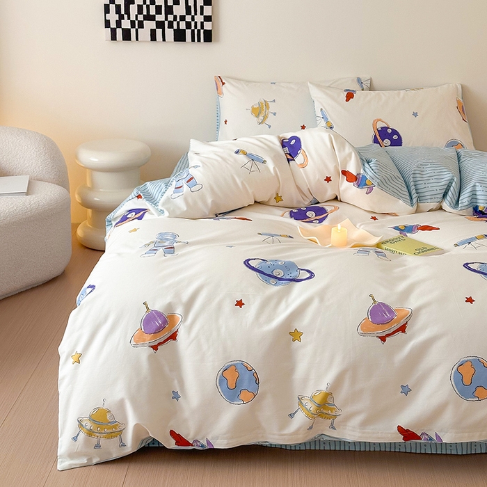 91家纺网 家纺一手货源 找家纺 典曼家纺 2025新款13372印花小清新四件套 遨游太空