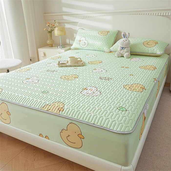 91家纺网 家纺一手货源 找家纺 雯豆2025夏季新品0.4乳胶凉席床笠款三件套凉感丝印花纯色床罩 乳胶床笠-小鸭子