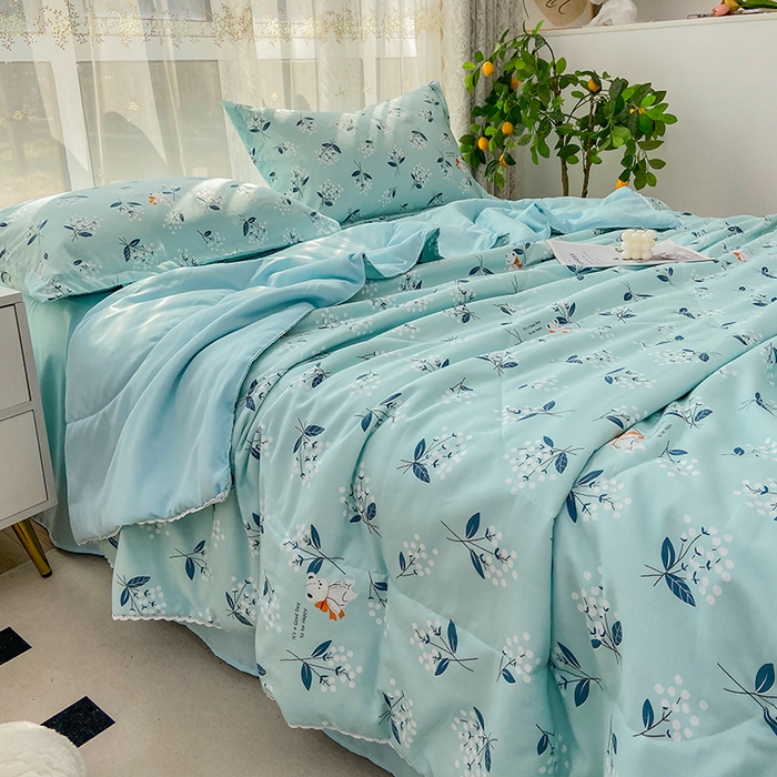 91家纺网 家纺一手货源 找家纺 鑫贝阳 2025新款亲肤水洗棉小花边印花夏被 绚熊