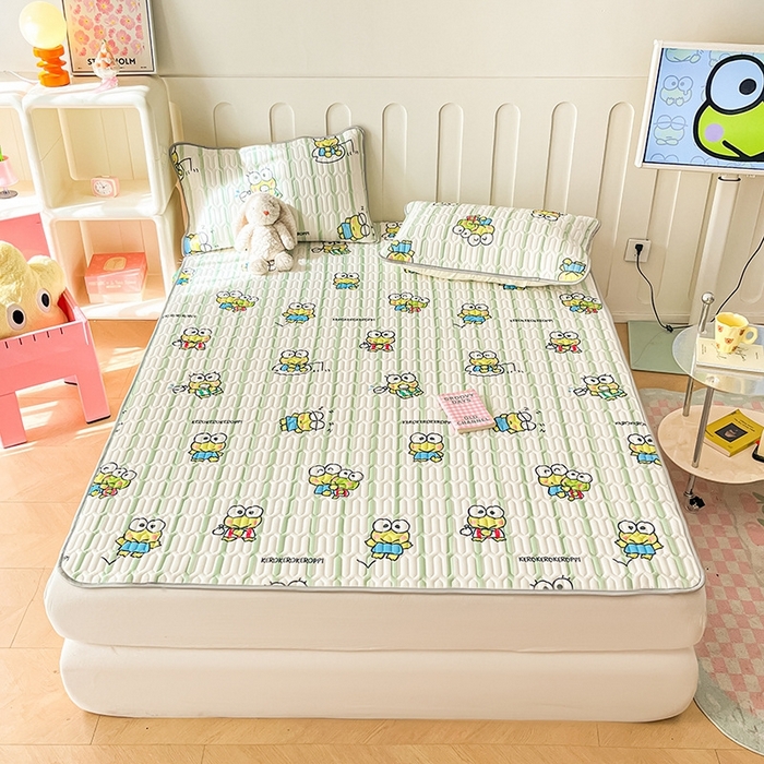 91家纺网 家纺一手货源 找家纺 金爱家2025新款A类三丽鸥高品质可组合凉感丝乳胶席牛奶丝针织棉软糯夏被四件套 乳胶席-夏日大眼蛙