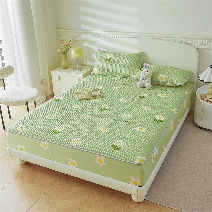 91家纺网 家纺一手货源 找家纺 雯豆2025夏季新品0.4乳胶凉席床笠款三件套凉感丝印花纯色床罩 乳胶床笠-绿茵1