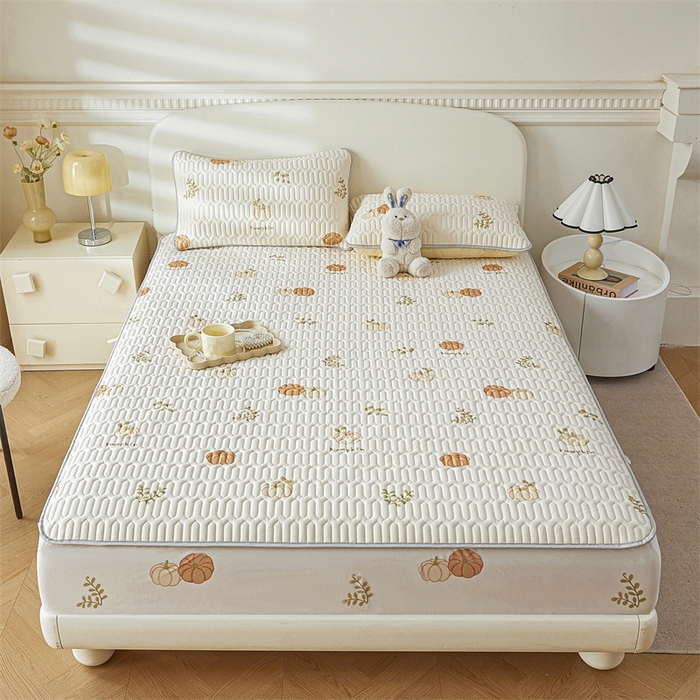 91家纺网 家纺一手货源 找家纺 雯豆2025夏季新品0.4乳胶凉席床笠款三件套凉感丝印花纯色床罩 乳胶床笠-吉祥南瓜1