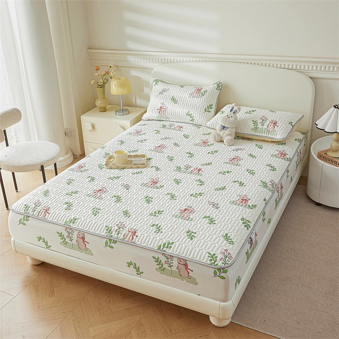 91家纺网 家纺一手货源 找家纺 雯豆2025夏季新品0.4乳胶凉席床笠款三件套凉感丝印花纯色床罩 乳胶床笠-丛林小兔