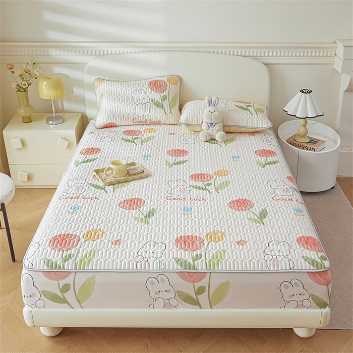 91家纺网 家纺一手货源 找家纺 雯豆2025夏季新品0.4乳胶凉席床笠款三件套凉感丝印花纯色床罩 乳胶床笠-呆萌兔