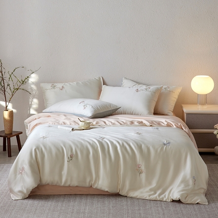 91家纺网 家纺一手货源 找家纺 简纯主义 2025新款60S进口兰精天丝绣花四件套-花非花 花非花-粉