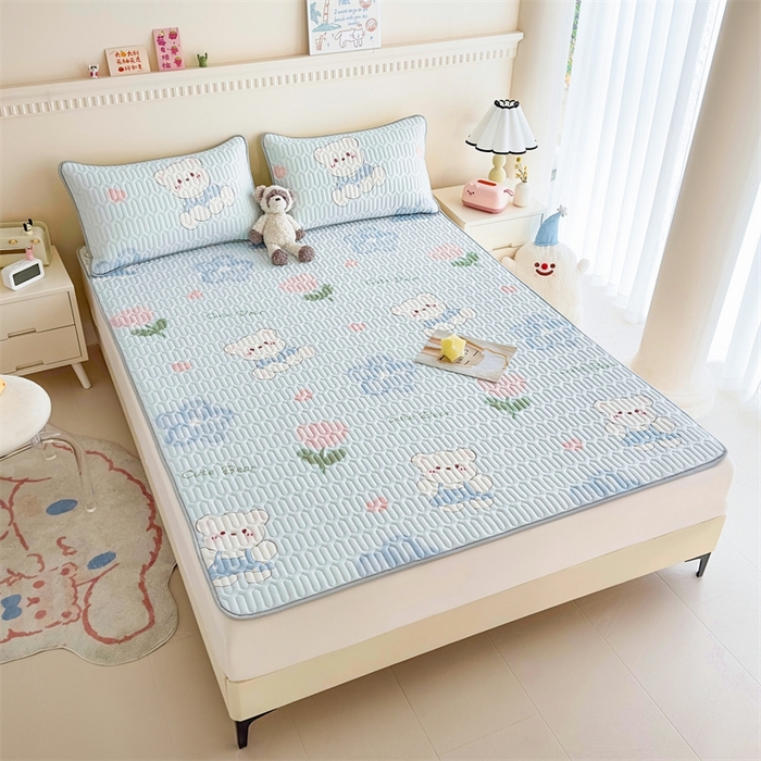 91家纺网 家纺一手货源 找家纺 雯豆2025夏季新品0.4乳胶凉席平铺款三件套凉感丝小清新印花席梦思床罩 乳胶凉席-元气满满