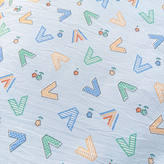 91家纺网 家纺一手货源 找家纺 好欣怡家纺 2026新款水洗棉夏被空调被被子被芯印花小清新夏凉被直播热款 水洗棉包边款-可爱字母