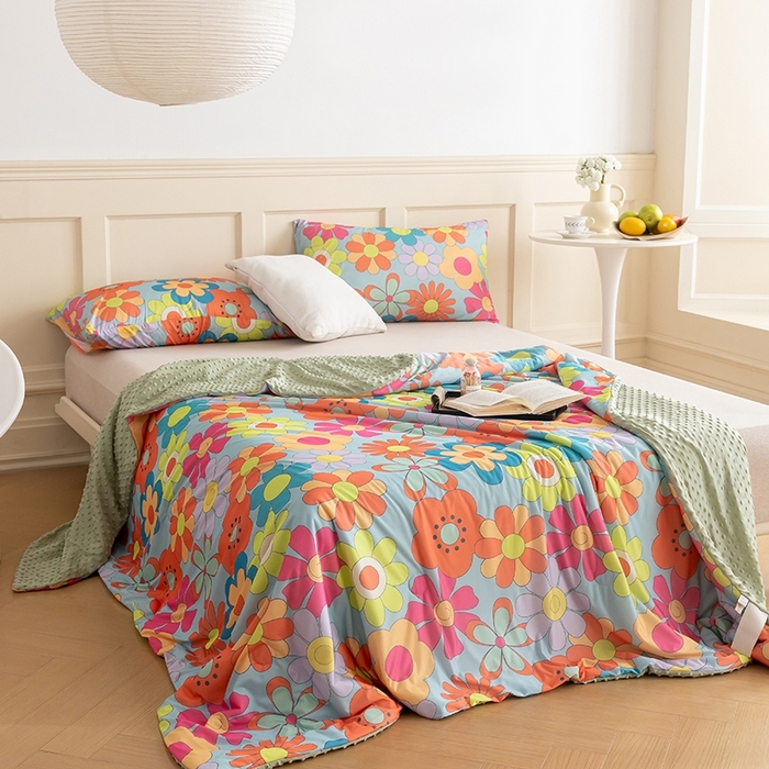 91家纺网 家纺一手货源 找家纺 绒梦里 2025新款A类小凉皮凉感冰豆豆夏被空调被 七彩花儿