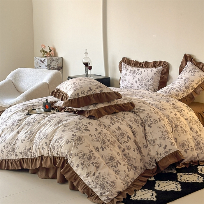 91家纺网 家纺一手货源 找家纺 （总）一左一右2025春夏新款数码印花法式复古花边磨毛水洗棉四件套