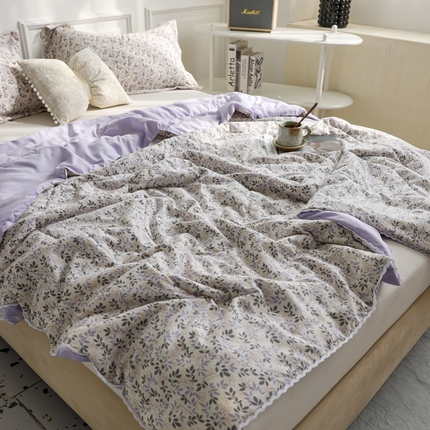 91家纺网 家纺一手货源 找家纺 （总）鑫贝阳 2025新款亲肤水洗棉小花边印花夏被