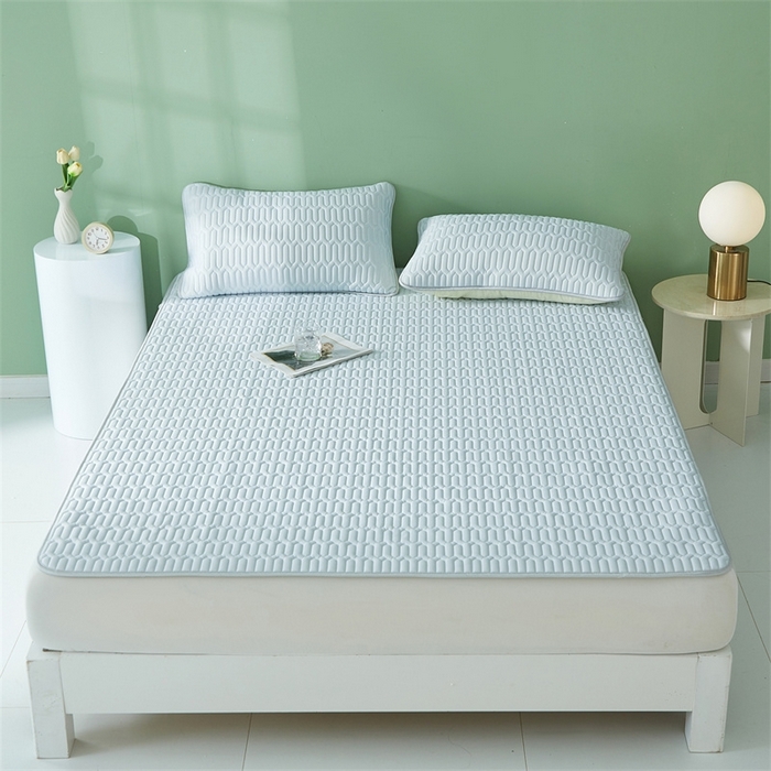 91家纺网 家纺一手货源 找家纺 雯豆2025夏季新品0.4乳胶凉席平铺款三件套凉感丝小清新印花席梦思床罩 乳胶凉席-风铃蓝