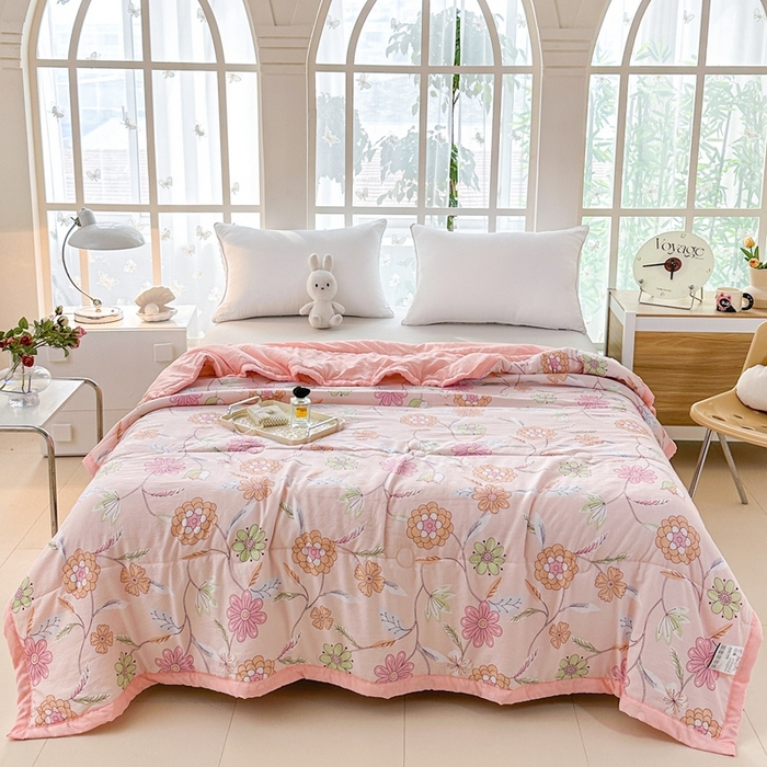 91家纺网 家纺一手货源 找家纺 好欣怡家纺 2026新款水洗棉夏被空调被被子被芯印花小清新夏凉被直播热款 水洗棉包边款-甜蜜家园