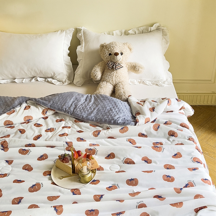 91家纺网 家纺一手货源 找家纺 绒梦里 2025新款A类小凉皮凉感冰豆豆夏被空调被 南瓜小梦