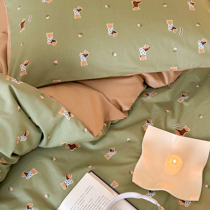 91家纺网 家纺一手货源 找家纺 典曼家纺 2025新款13372印花小清新四件套 草莓小狗