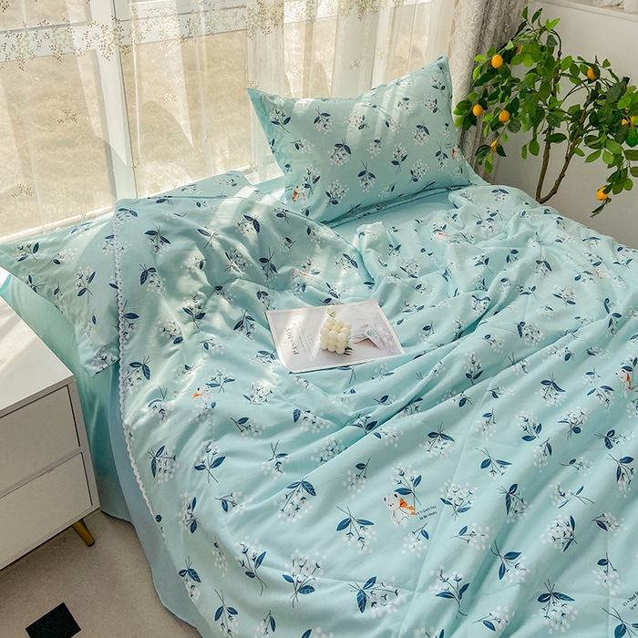 91家纺网 家纺一手货源 找家纺 鑫贝阳 2025新款亲肤水洗棉小花边印花夏被 绚熊