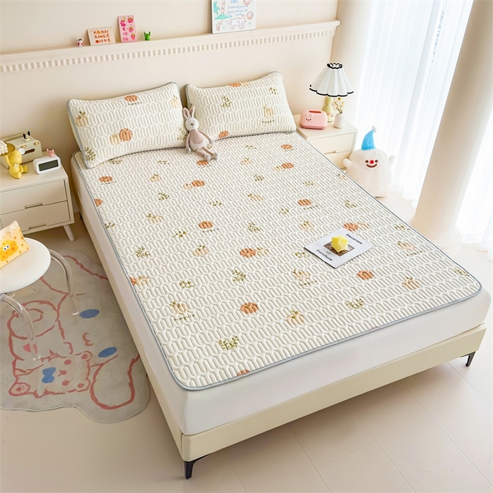 91家纺网 家纺一手货源 找家纺 雯豆2025夏季新品0.4乳胶凉席平铺款三件套凉感丝小清新印花席梦思床罩 乳胶凉席-吉祥南瓜1