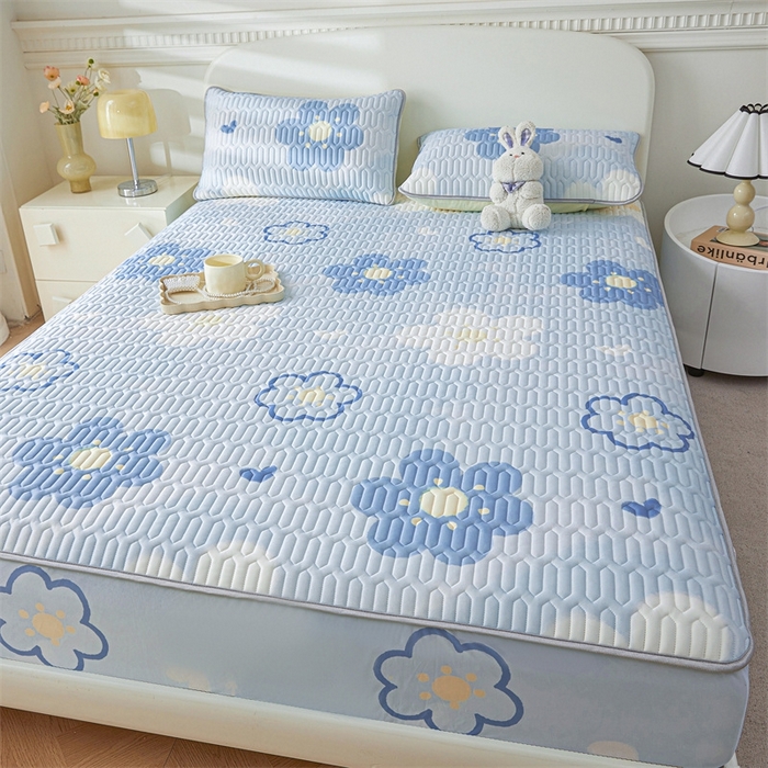 91家纺网 家纺一手货源 找家纺 雯豆2025夏季新品0.4乳胶凉席床笠款三件套凉感丝印花纯色床罩 乳胶床笠-花漾