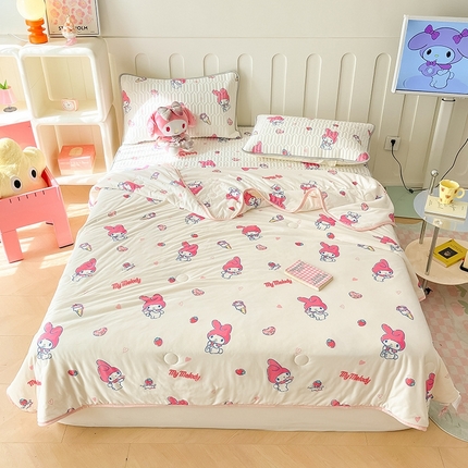 91家纺网 家纺一手货源 找家纺 （总）金爱家2025新款A类三丽鸥高品质可组合凉感丝乳胶席牛奶丝针织棉软糯夏被四件套