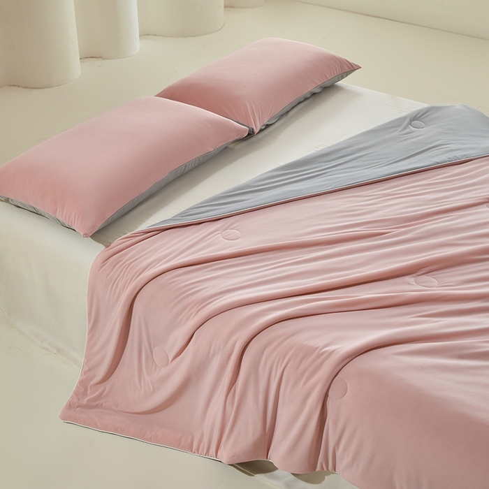 91家纺网 家纺一手货源 找家纺 （总）金爱家2025新款A类高品质冰冰凉雪花冰感凉皮双面加倍透气孔氨纶凉感夏被