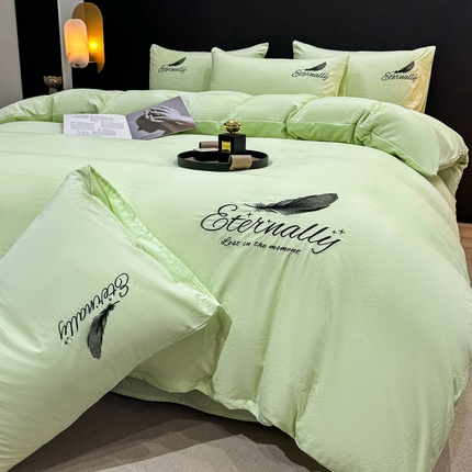 91家纺网 家纺一手货源 找家纺 麒东家纺 2025年新款刺绣水洗棉四件套羽毛系列 绿色