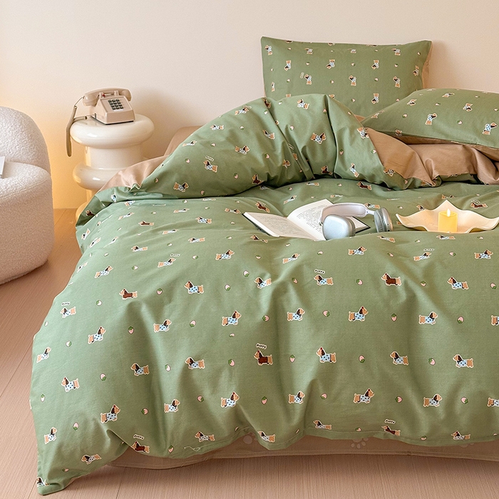 91家纺网 家纺一手货源 找家纺 典曼家纺 2025新款13372印花小清新四件套 草莓小狗