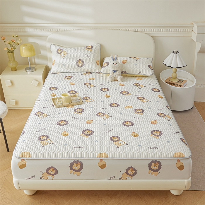 91家纺网 家纺一手货源 找家纺 雯豆2025夏季新品0.4乳胶凉席床笠款三件套凉感丝印花纯色床罩 乳胶床笠小狮子