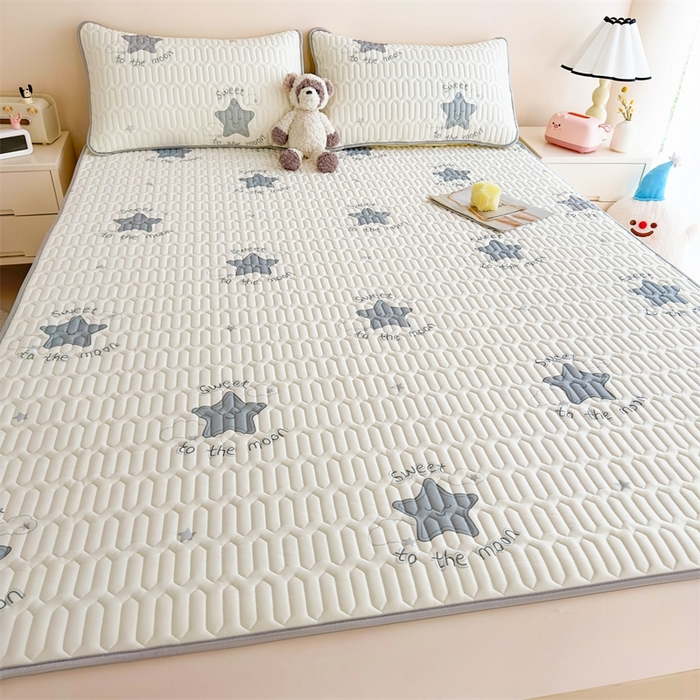 91家纺网 家纺一手货源 找家纺 雯豆2025夏季新品0.4乳胶凉席平铺款三件套凉感丝小清新印花席梦思床罩 乳胶凉席-简约星辰1