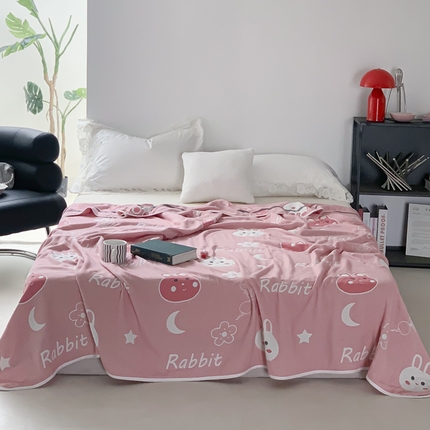 91家纺网 家纺一手货源 找家纺 爱港家纺 2025新款全棉A类六层纱布毛巾被 夏被 粉小兔