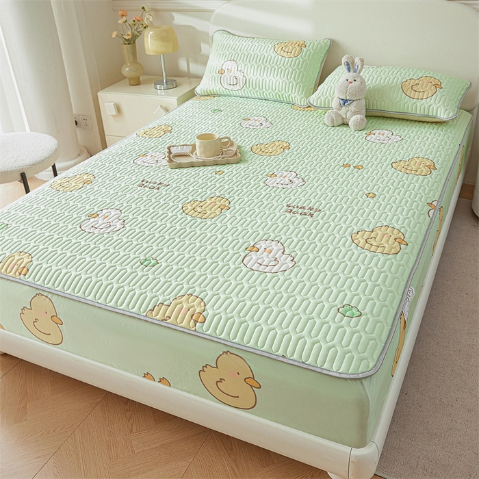 91家纺网 家纺一手货源 找家纺 雯豆2025夏季新品0.4乳胶凉席床笠款三件套凉感丝印花纯色床罩 乳胶床笠-小鸭子