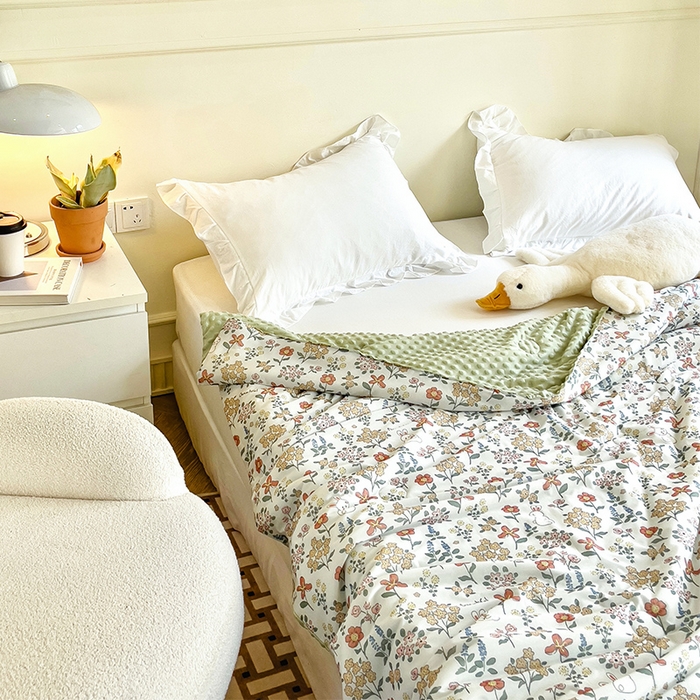 91家纺网 家纺一手货源 找家纺 绒梦里 2025新款A类小凉皮凉感冰豆豆夏被空调被 花间小兔