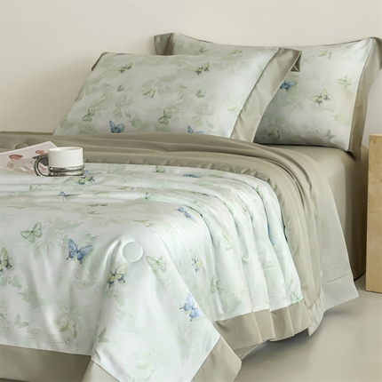 91家纺网 家纺一手货源 找家纺 （总）梦幻之城 2025新款水洗真丝数码印花拼角款夏被四件套