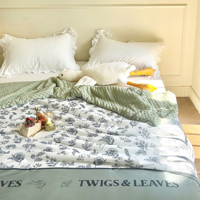 91家纺网 家纺一手货源 找家纺 绒梦里 2025新款A类小凉皮凉感冰豆豆夏被空调被 绿小香