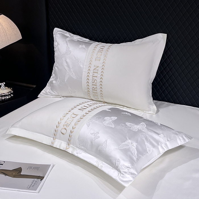 91家纺网 家纺一手货源 找家纺 艾米家居 2025新款轻奢浮雕系列水洗真丝凉感丝四件套 珍珠白蝴蝶花