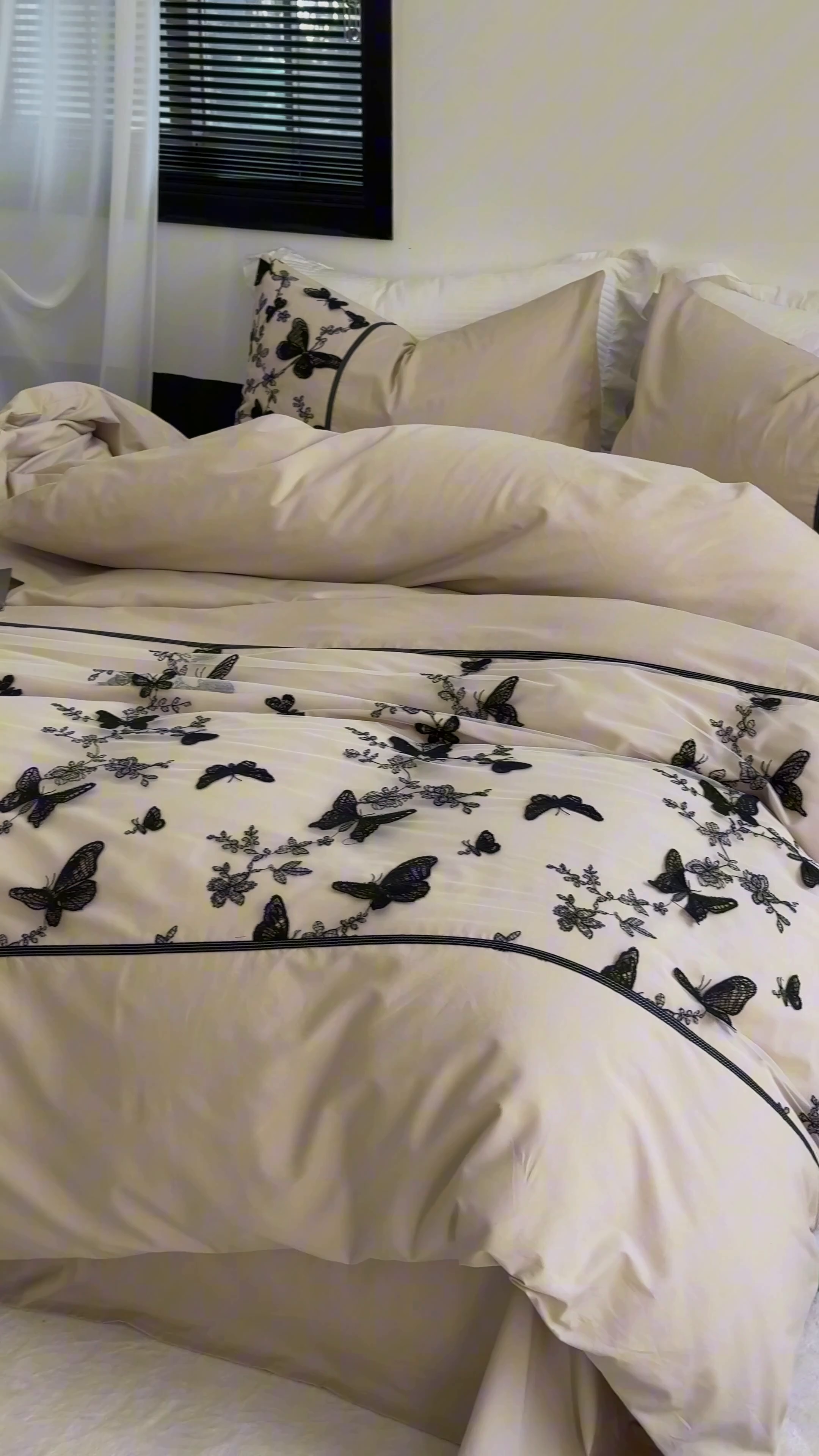 91家纺网 家纺一手货源 找家纺 2025新款水墨黑蝴蝶全棉套件 蝶恋咖