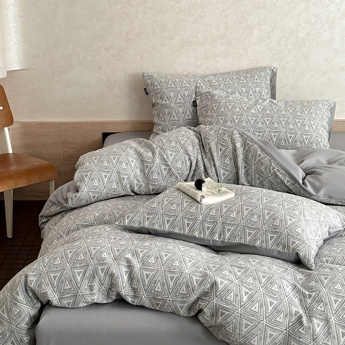 91家纺网 家纺一手货源 找家纺 宜代光年 2025新款全棉色织水洗棉大提花四件套（第一批） 岸堤-蓝灰