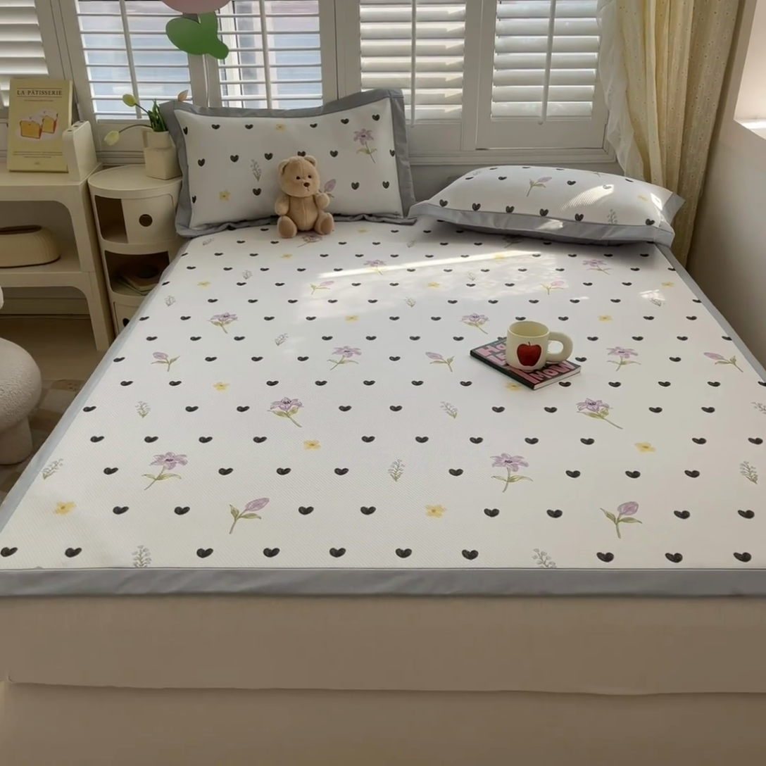 91家纺网 家纺一手货源 找家纺 星座家纺 2025新款大斜纹复合冰丝凉席-床席款 奇妙幻想