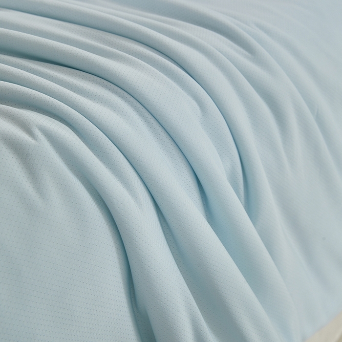 91家纺网 家纺一手货源 找家纺 金爱家2025新款A类高品质冰冰凉雪花冰感凉皮双面加倍透气孔氨纶凉感夏被 冰感凉皮-清新蓝（加倍透气）