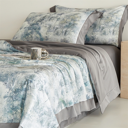 91家纺网 家纺一手货源 找家纺 （总）梦幻之城 2025新款水洗真丝数码印花拼角款夏被四件套