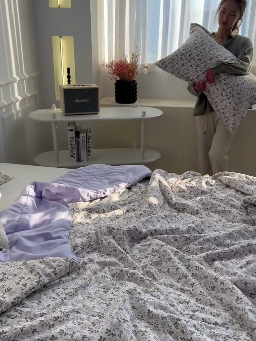 91家纺网 家纺一手货源 找家纺 鑫贝阳 2025新款亲肤水洗棉小花边印花夏被 花漫